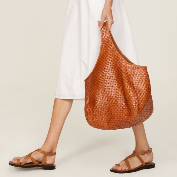 CLARE V BANDO BAG IN NATURAL WOVEN CHECKER LEATHER - Picture 4 of 16